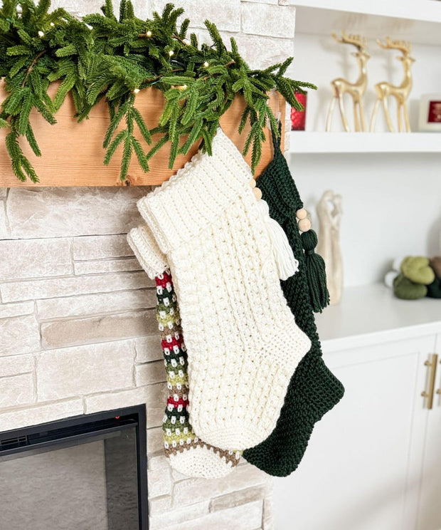 ALIA HOLIDAY STOCKING CROCHET PATTERN